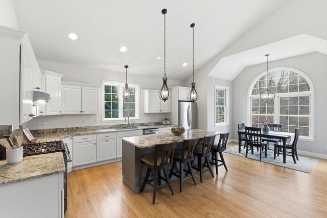 34 Magnolia Lane, Grafton, MA 01536