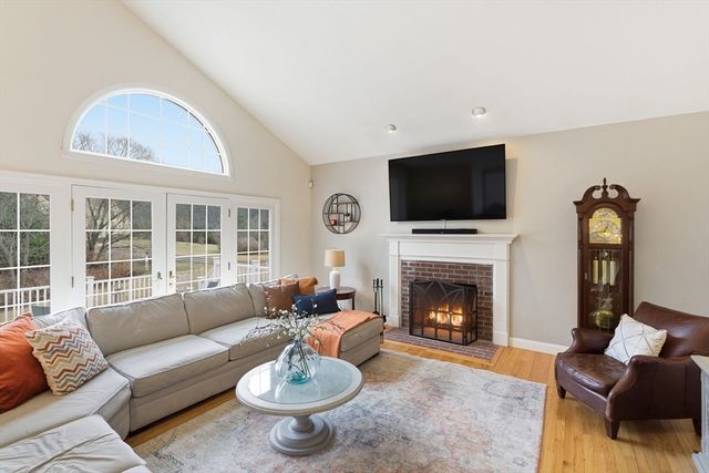 34 Magnolia Lane, Grafton, MA 01536