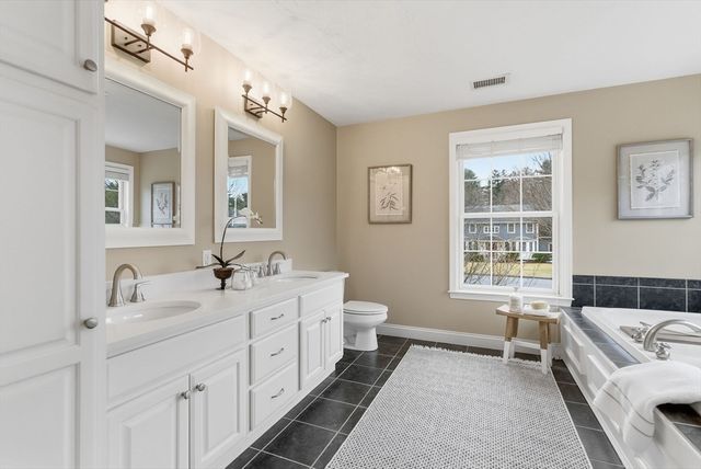 34 Magnolia Lane, Grafton, MA 01536