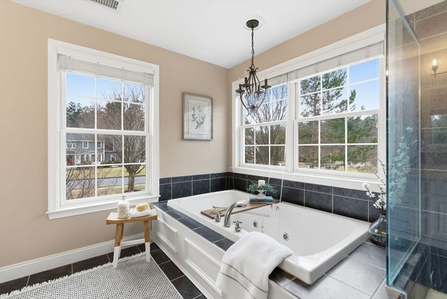 34 Magnolia Lane, Grafton, MA 01536