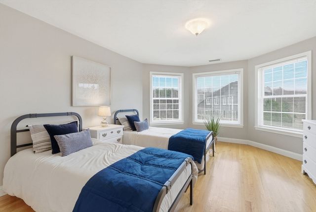 34 Magnolia Lane, Grafton, MA 01536