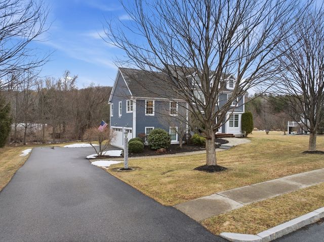 34 Magnolia Lane, Grafton, MA 01536