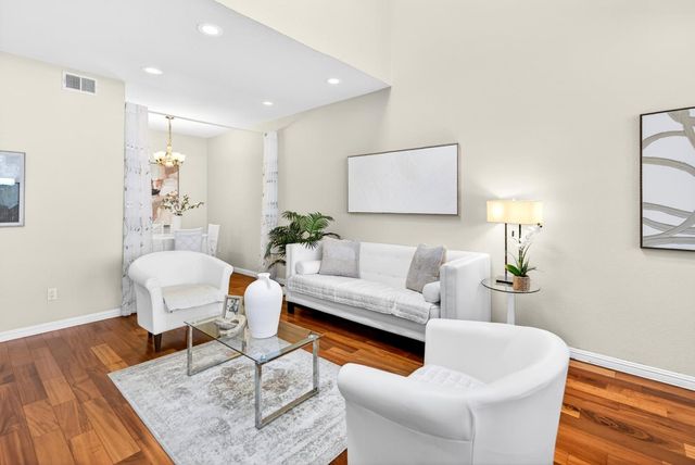 22330 Homestead Road 214, Cupertino, CA 95014