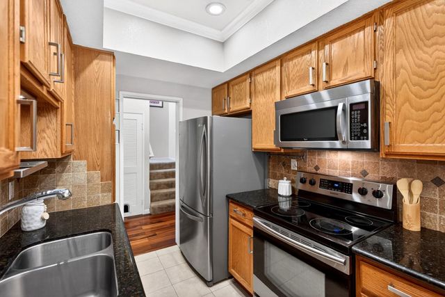 22330 Homestead Road 214, Cupertino, CA 95014