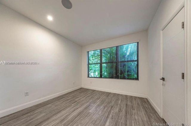 473 Mendoza Ave 5, Miami, FL 33134