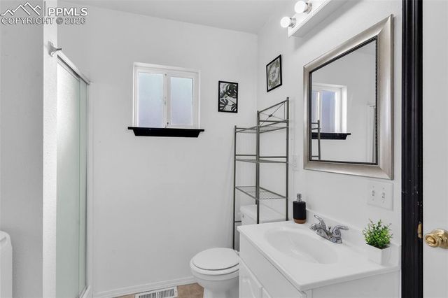 1512 Saratoga Road, Pueblo, CO 81001