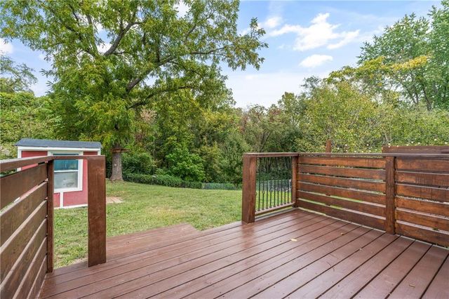 5820 NE 61st Street, Kansas City, MO 64119