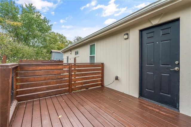 5820 NE 61st Street, Kansas City, MO 64119