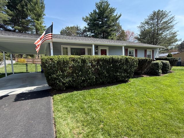 12141 SUFFOLK TER, Gaithersburg, MD 20878