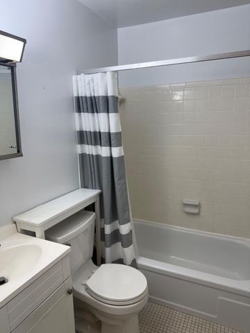 12141 SUFFOLK TER, Gaithersburg, MD 20878