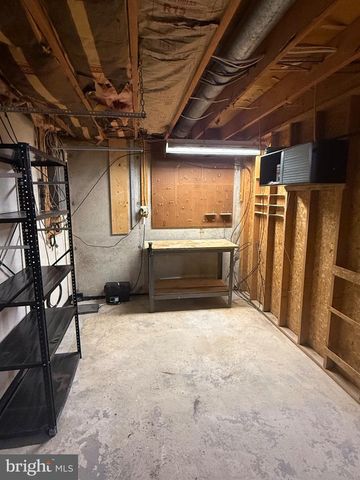 12141 SUFFOLK TER, Gaithersburg, MD 20878