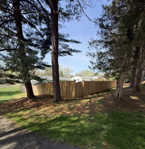 12141 SUFFOLK TER, Gaithersburg, MD 20878