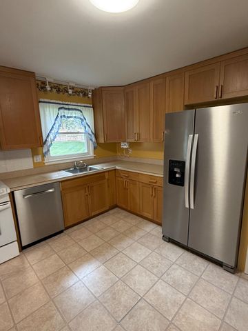 12141 SUFFOLK TER, Gaithersburg, MD 20878