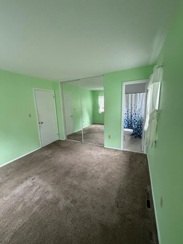 12141 SUFFOLK TER, Gaithersburg, MD 20878