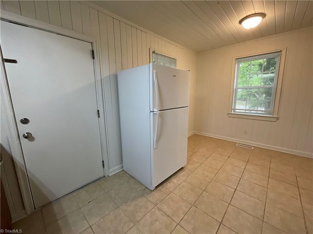 2009 McGuinn Drive, High Point, NC 27265