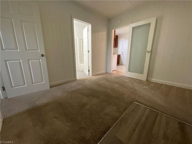 2009 McGuinn Drive, High Point, NC 27265