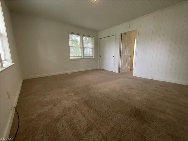 2009 McGuinn Drive, High Point, NC 27265