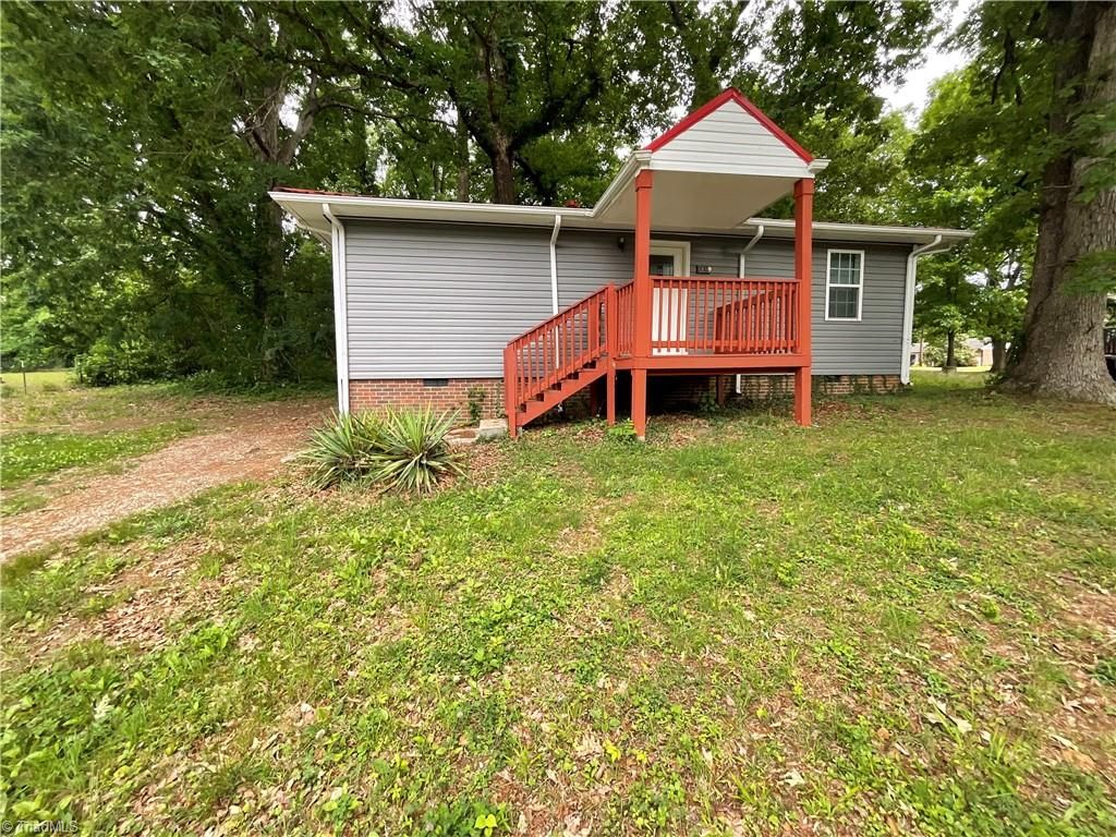 2009 McGuinn Drive, High Point, NC 27265