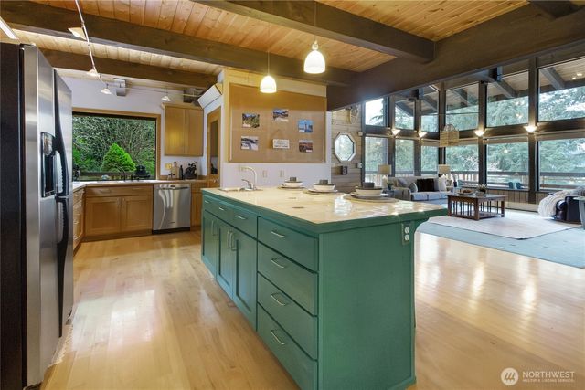 46430 287th Place SE, Enumclaw, WA 98022