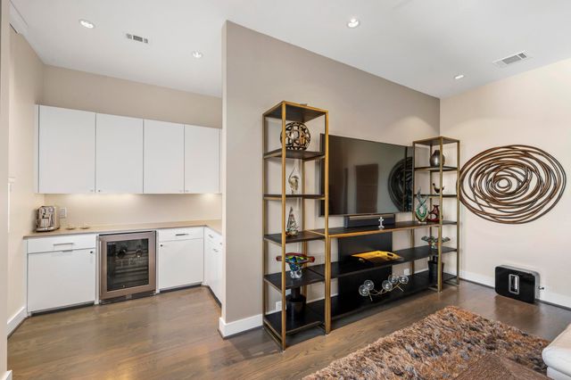 7119 Shook Avenue, Dallas, TX 75214