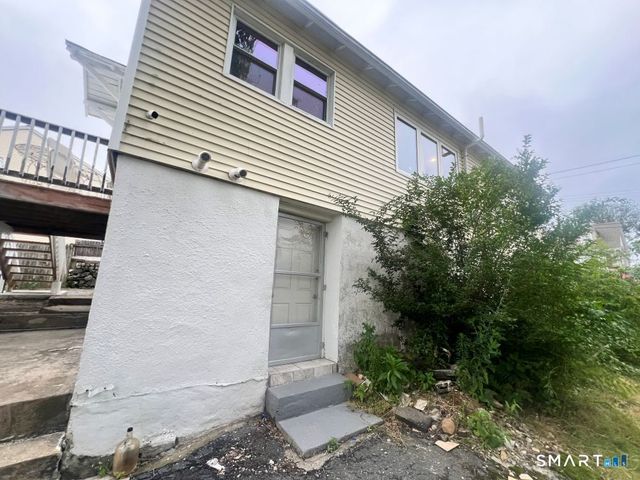150 Wessels Avenue, Bridgeport, CT 06610