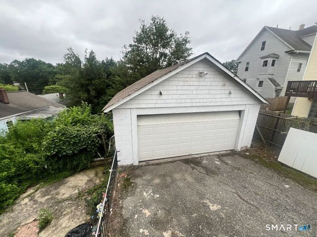 150 Wessels Avenue, Bridgeport, CT 06610