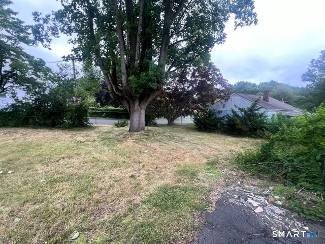 150 Wessels Avenue, Bridgeport, CT 06610