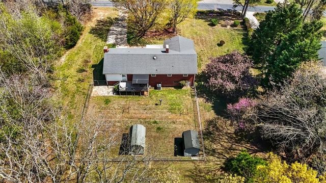 1048 Lindale Drive, Asheboro, NC 27205