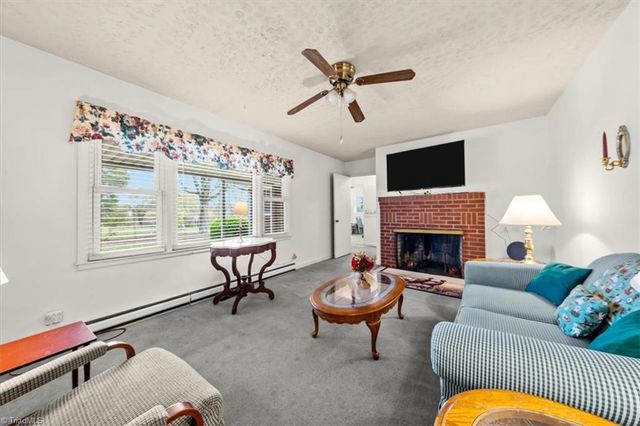 1048 Lindale Drive, Asheboro, NC 27205