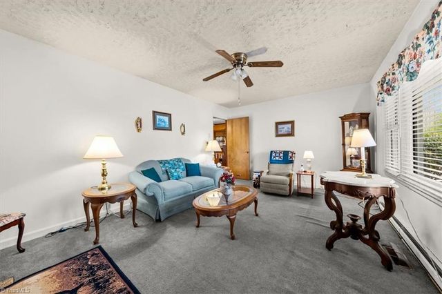 1048 Lindale Drive, Asheboro, NC 27205