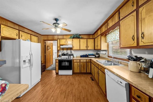 1048 Lindale Drive, Asheboro, NC 27205