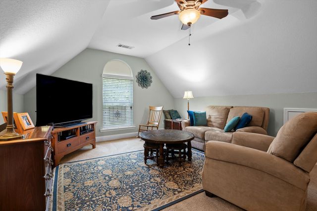 106 Mcclatchy Alley, Chickamauga, GA 30707