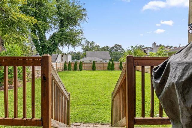 106 Mcclatchy Alley, Chickamauga, GA 30707