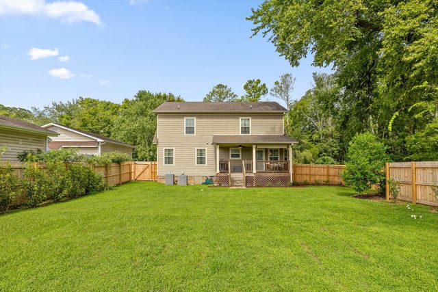 106 Mcclatchy Alley, Chickamauga, GA 30707