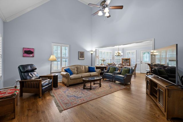 106 Mcclatchy Alley, Chickamauga, GA 30707