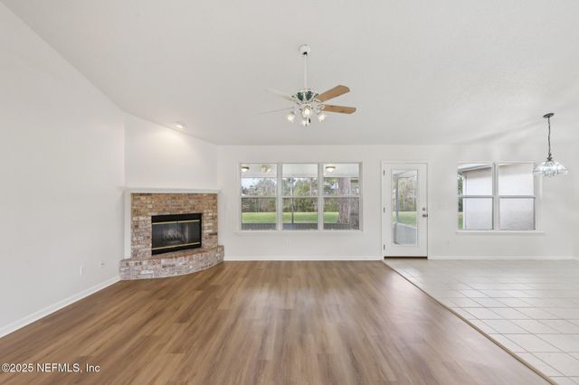 1228 WHIPSTICK Trail, Middleburg, FL 32068