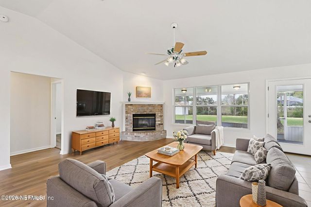 1228 WHIPSTICK Trail, Middleburg, FL 32068