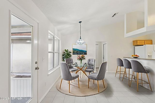 1228 WHIPSTICK Trail, Middleburg, FL 32068