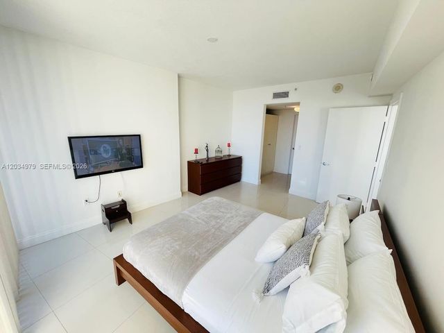 1750 N Bayshore Drive 3010, Miami, FL 33132