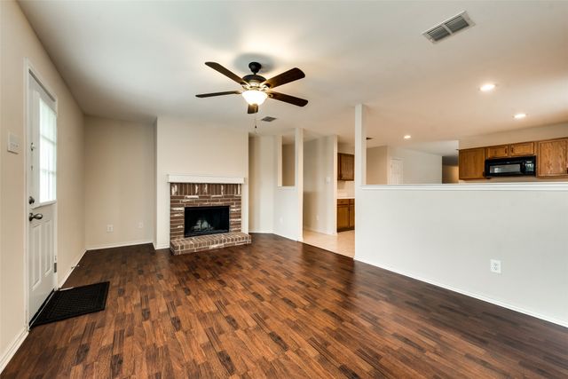 716 Rainsville Drive, Wylie, TX 75098