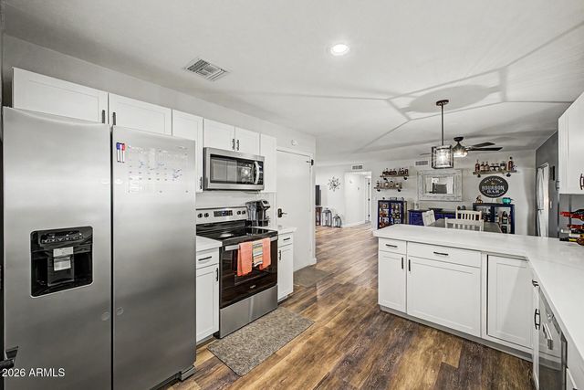 112 E JUNIPER Avenue, Gilbert, AZ 85234