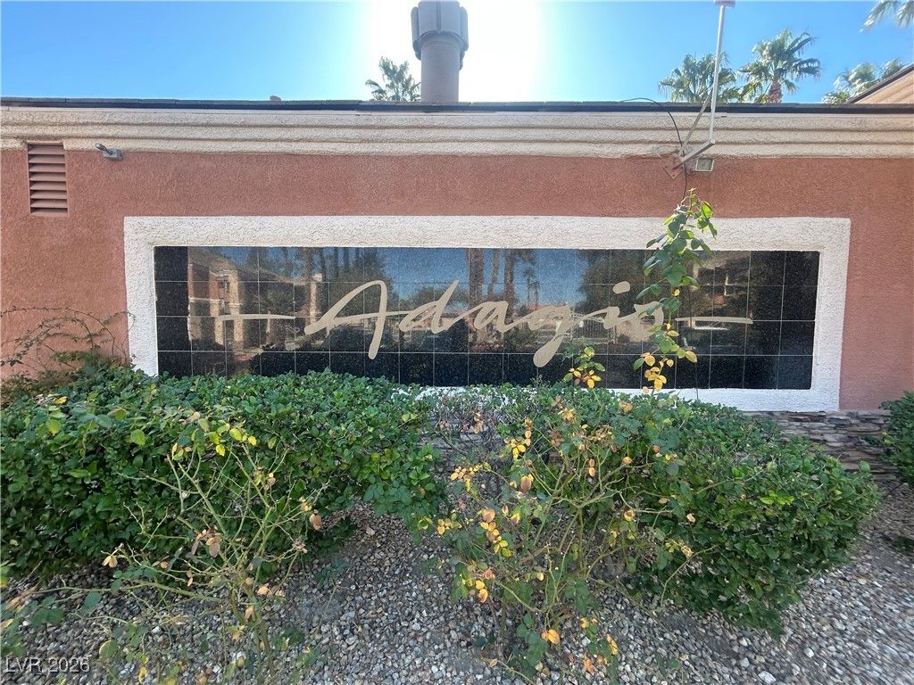 1512 Blackcombe Street 203, Las Vegas, NV 89128