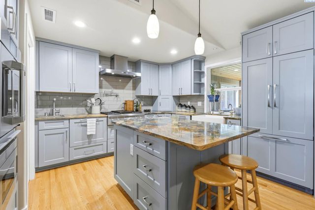 4731 Holly Way, West Richland, WA 99354