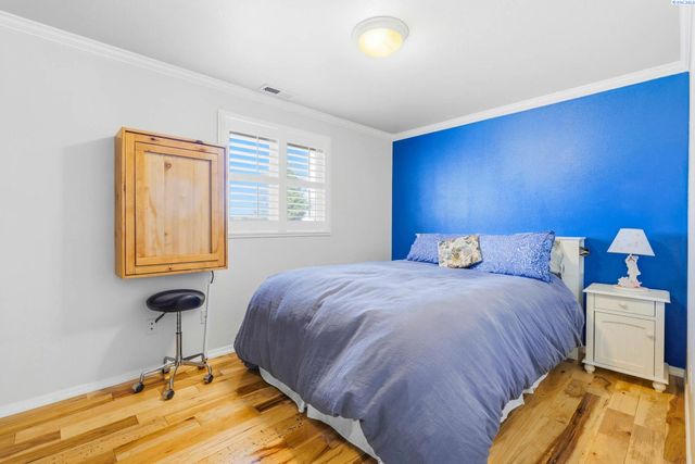 4731 Holly Way, West Richland, WA 99354