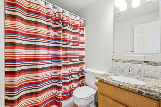 4731 Holly Way, West Richland, WA 99354