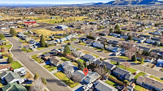 4731 Holly Way, West Richland, WA 99354