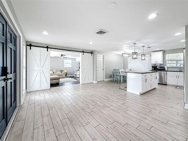 2449 66TH AVENUE S, St Petersburg, FL 33712