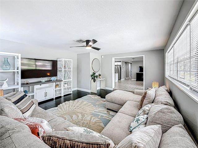 2449 66TH AVENUE S, St Petersburg, FL 33712