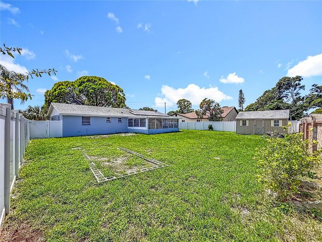 2449 66TH AVENUE S, St Petersburg, FL 33712