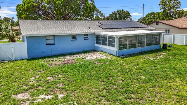 2449 66TH AVENUE S, St Petersburg, FL 33712